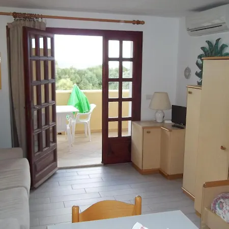 Marinella, Sardegna 3* מרינלה